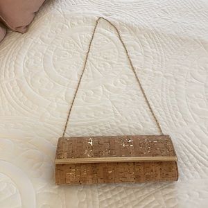 Faux cork clutch